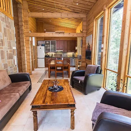 Matkajoentie 4b By Interhome